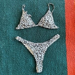 White leopard print bikini set